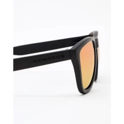 HAWKERS Lunettes De Soleil Pour Homme Et Femme ONE CARBON Black Daylight 12 HAWKERS Lunettes De Soleil Pour Homme Et Femme ONE CARBON Black Daylight -Équipement De Surf lunettes de soleil pour homme et femme one carbon black daylight 3