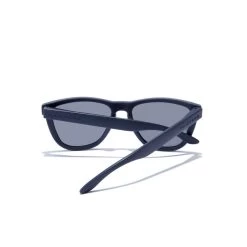 HAWKERS Lunettes De Soleil Pour Homme Et Femme POLARIZED NAVY DARK - ONE Raw 12 HAWKERS Lunettes De Soleil Pour Homme Et Femme POLARIZED NAVY DARK - ONE Raw -Équipement De Surf lunettes de soleil pour homme et femme polarized navy dark one raw 4